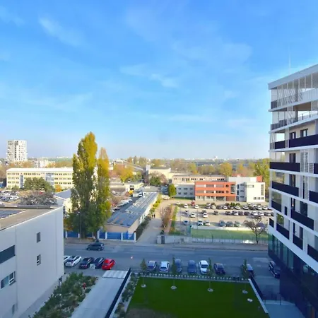 Bris Apartment, 1-2 Guests, Free Parking & Wifi, 4km Downtown, Apartment Bratislava
