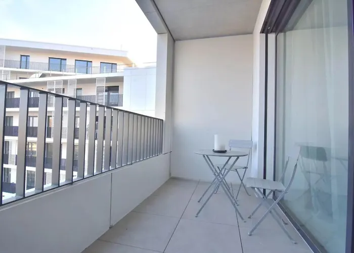 Bris Apartment, 1-2 Guests, Free Parking & Wifi, 4km Downtown, Apartmán *