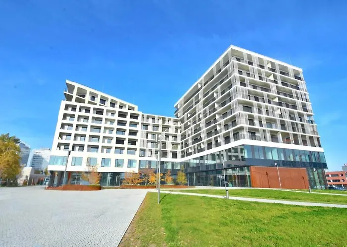 Bris Apartment, 1-2 Guests, Free Parking & Wifi, 4km Downtown, Apartmán Bratislava